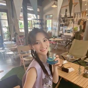 7月31日娜娜微博更新